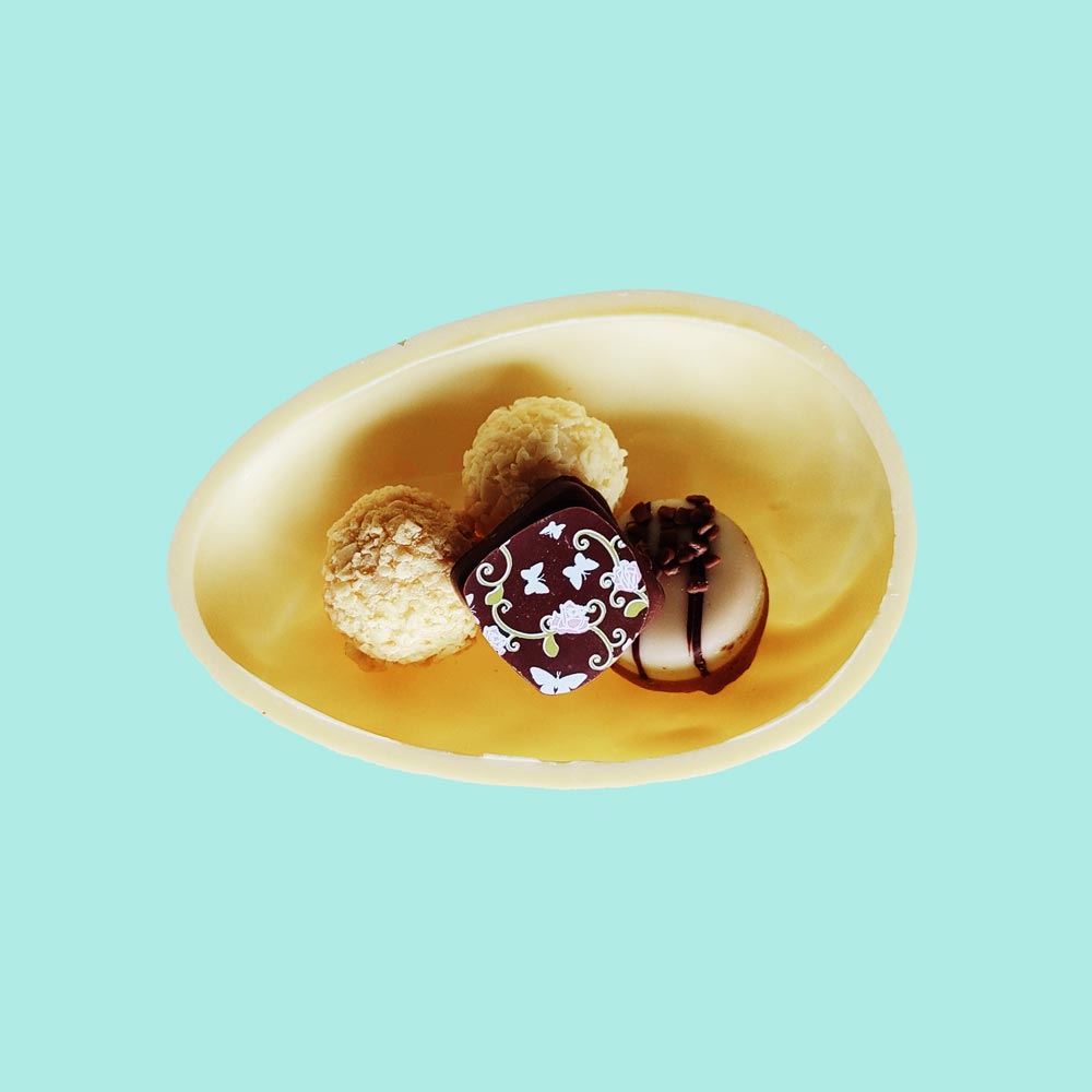 SMALL WHITE CHOCOLATE EASTER EGG